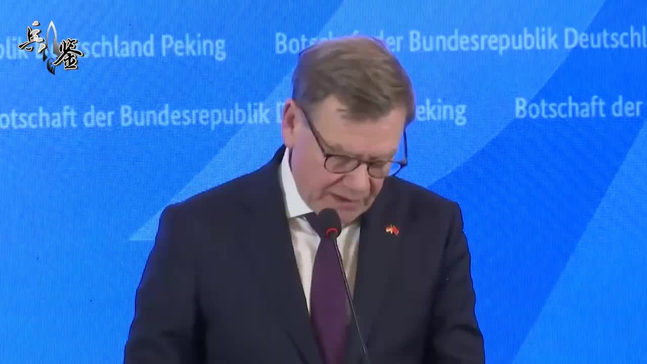 主动释放出善意，德国外长这次老实了，呼吁中国能劝劝俄罗斯