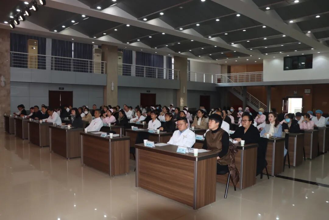 西安市儿童医院17名骨干医护受聘莲湖区学校“健康副校长”