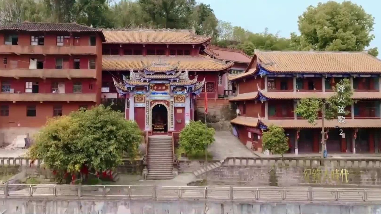 濮岩寺（定林寺），作为“国立二中”的旧址，承载着深厚的历史底蕴