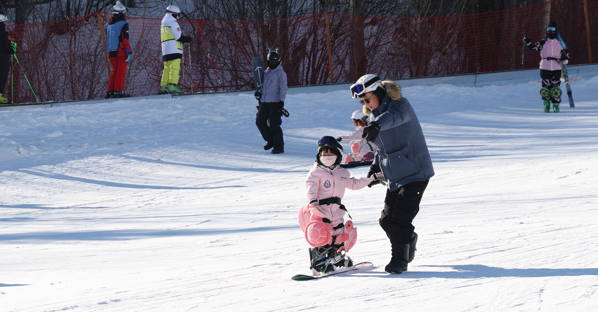 冰天雪地绘新卷,共创未来启华章 第二十三届亚布力滑雪节隆重启幕