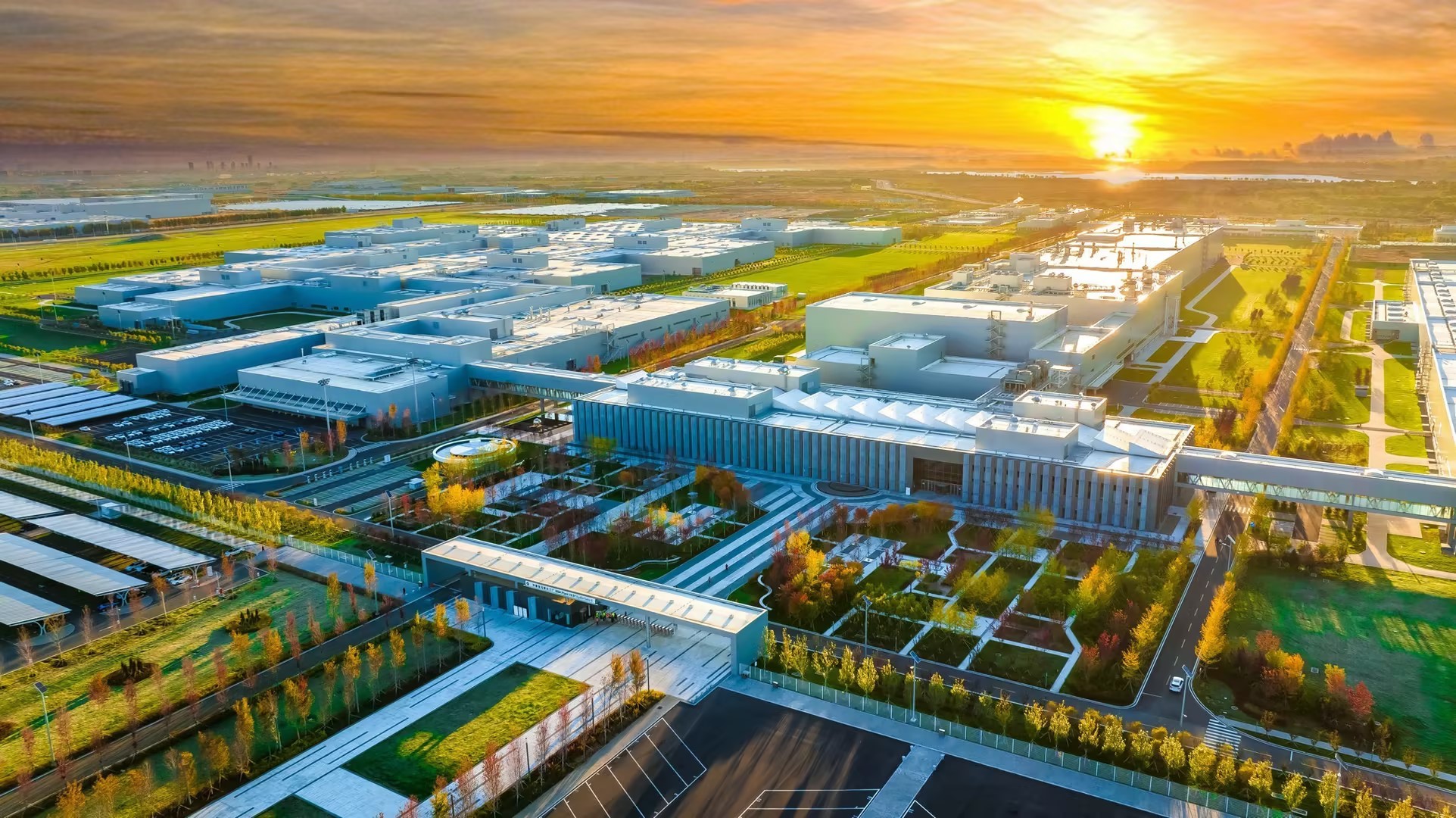 驱动绿色未来:宝马集团设定2035年新目标,携手中国共赴可持续旅程