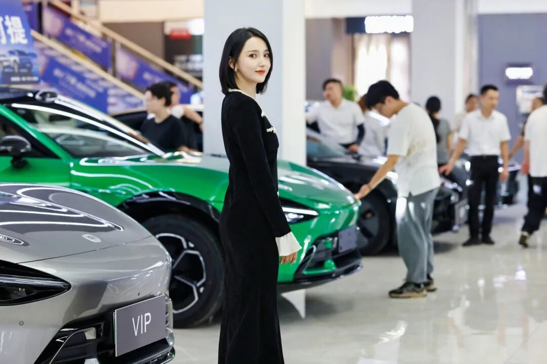 万家丽全球最大地铁建材家居装饰城献礼全城，百万网红倾情助阵