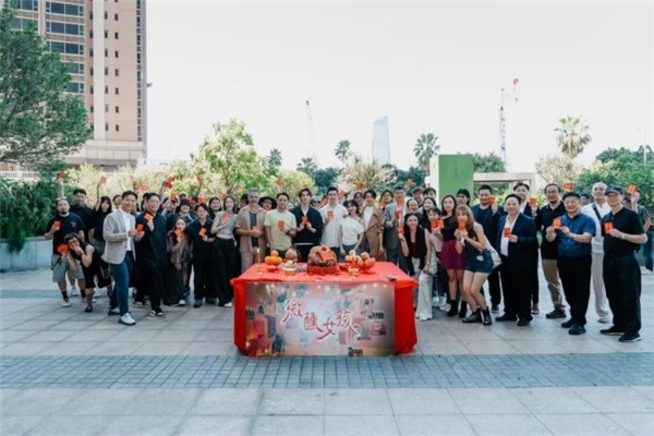 首部粤港澳合拍片《微醺女孩》澳门开机 首部粤港澳合拍片《微醺女孩》澳门开机