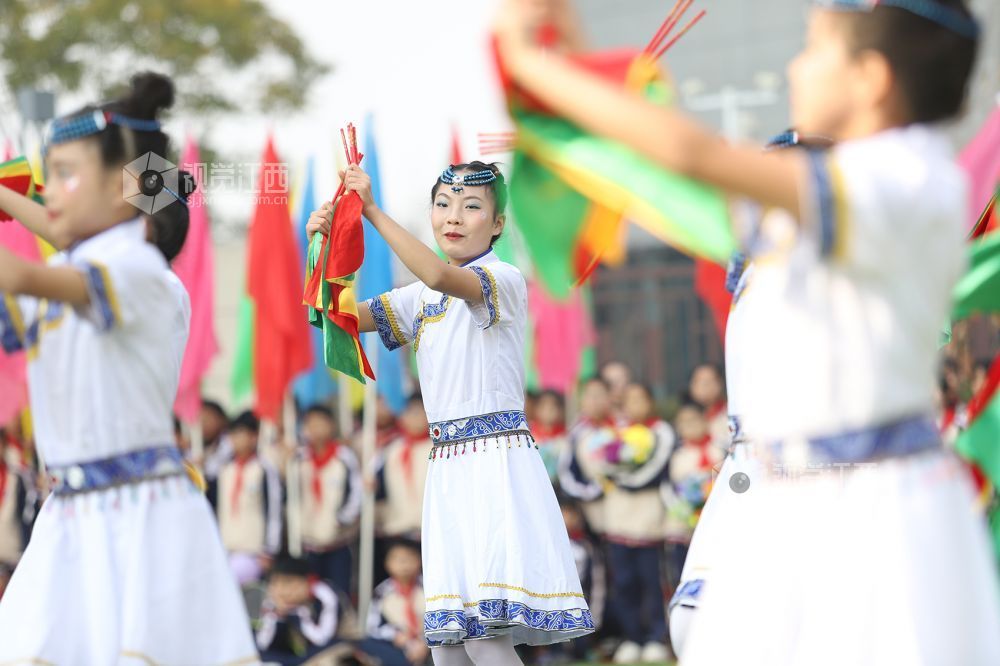12月9日,江西省余干县第五小学 2025年体育节暨冬季运动会举行。