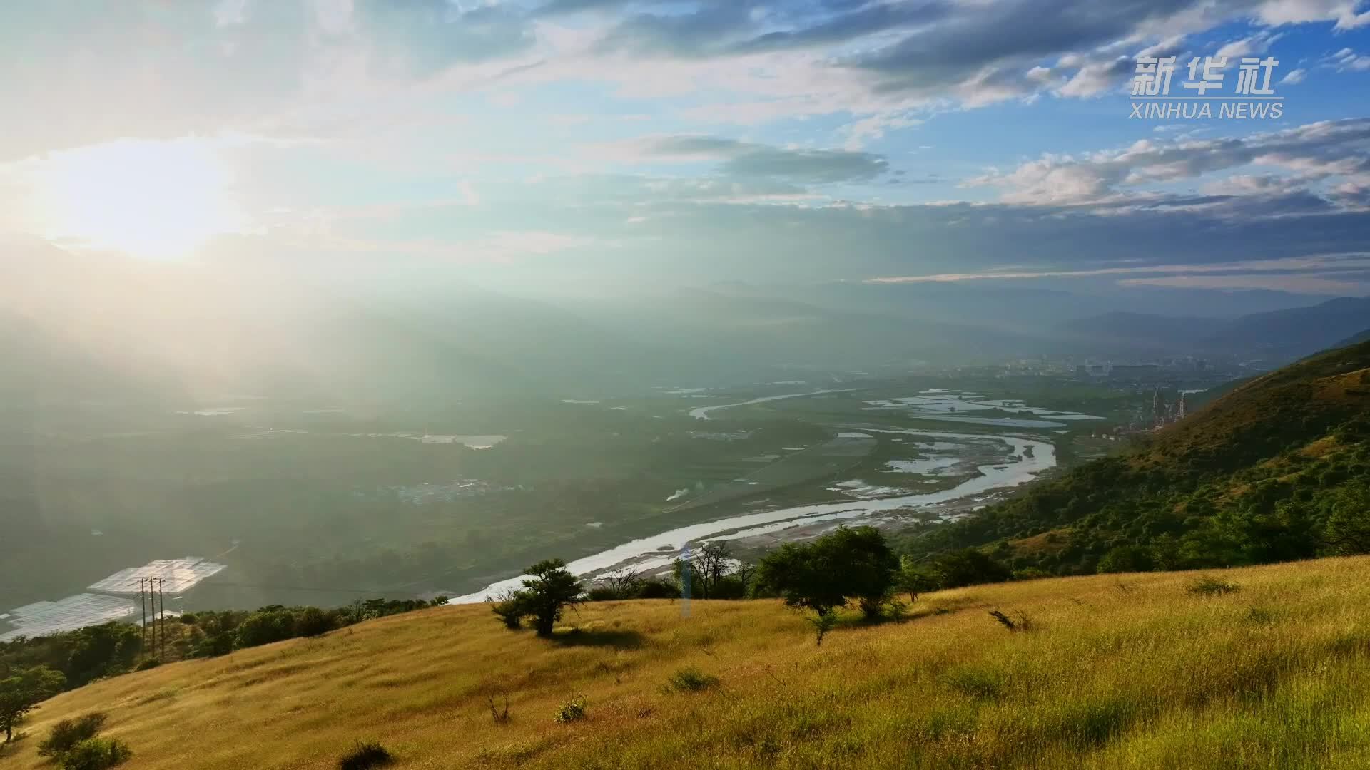 云南元江暖冬里藏着一片“非洲”草原