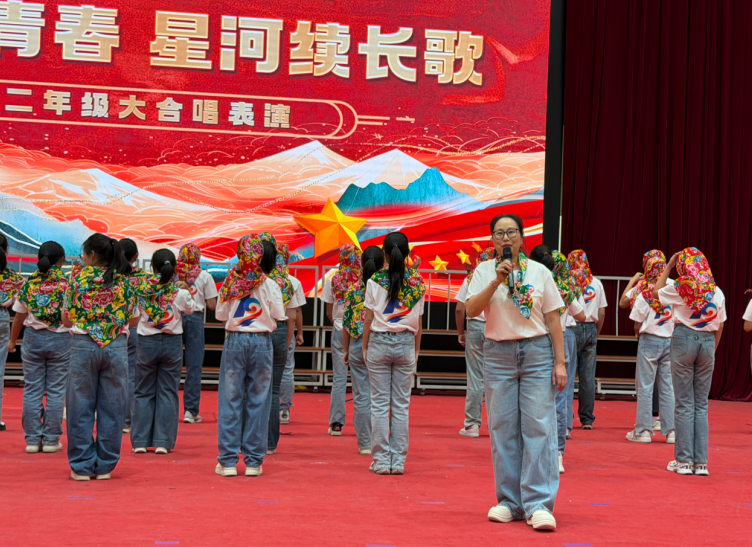 歌声里的誓言：唱响“振兴东北”的青春力量  ——东北师大附中八年19班参与纪念“一二&middot;九”运动九十周年活动侧记