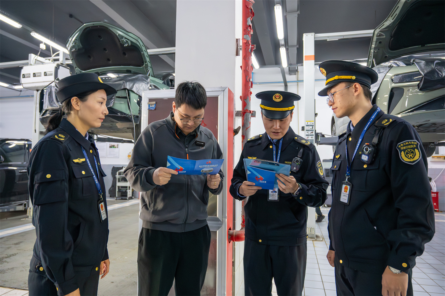 以“鄞火之光”照亮“普法之路”——鄞州区综合行政执法局持续打造“鄞火虫”法治品牌