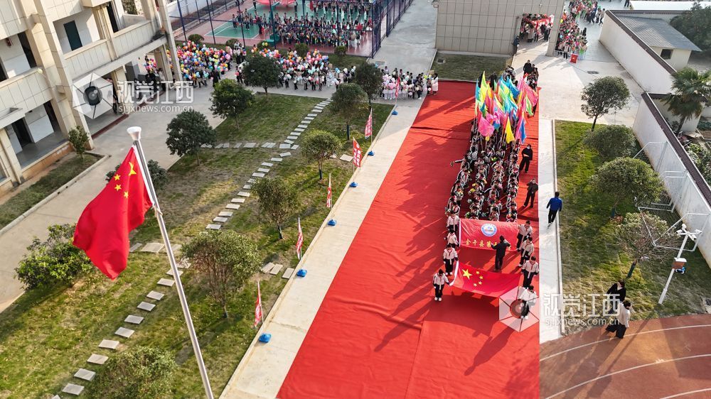 12月9日,江西省余干县第五小学 2025年体育节暨冬季运动会举行。