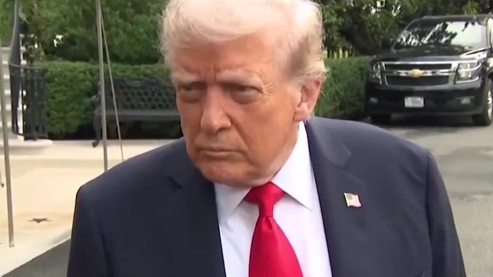 美国对委内瑞拉玩“空中封锁”，大兵压境却不打搞心理战？