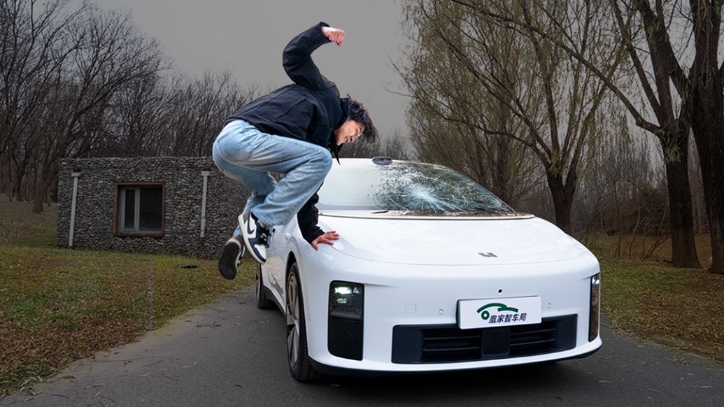 晚高峰生死3秒！我们“夺”过理想i6方向盘｜凰家智车局