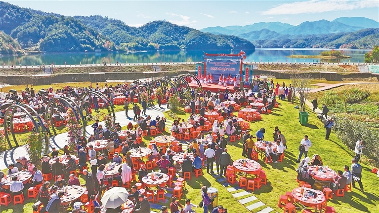 上犹县水岩乡举办首届“龙门全鱼宴”活动（图）