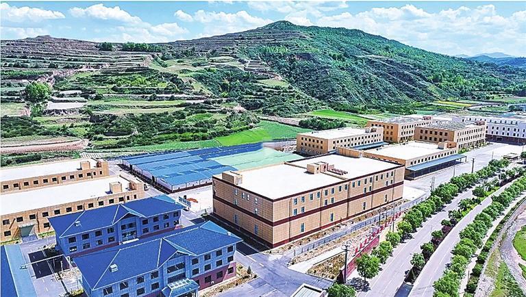 天成药业集团定西制药建设项目为2025年省列重大项目,总投资10亿元。项目投产后,将实现年产值15亿元以上,推动全市中医药产业提档升级。