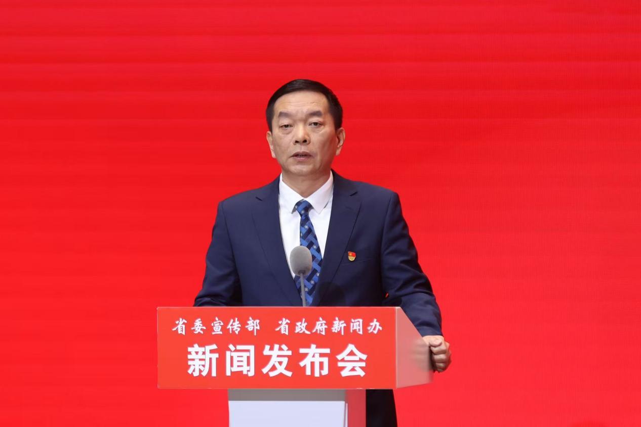 黑龙江省人社厅党组成员、副厅长 肇劲松