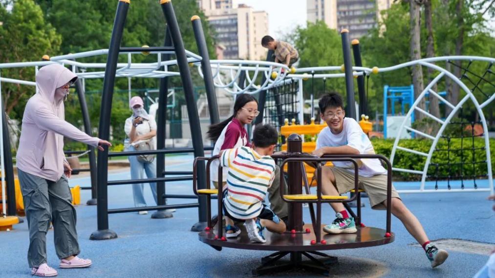 “竹蜻蜓”儿童友好街区