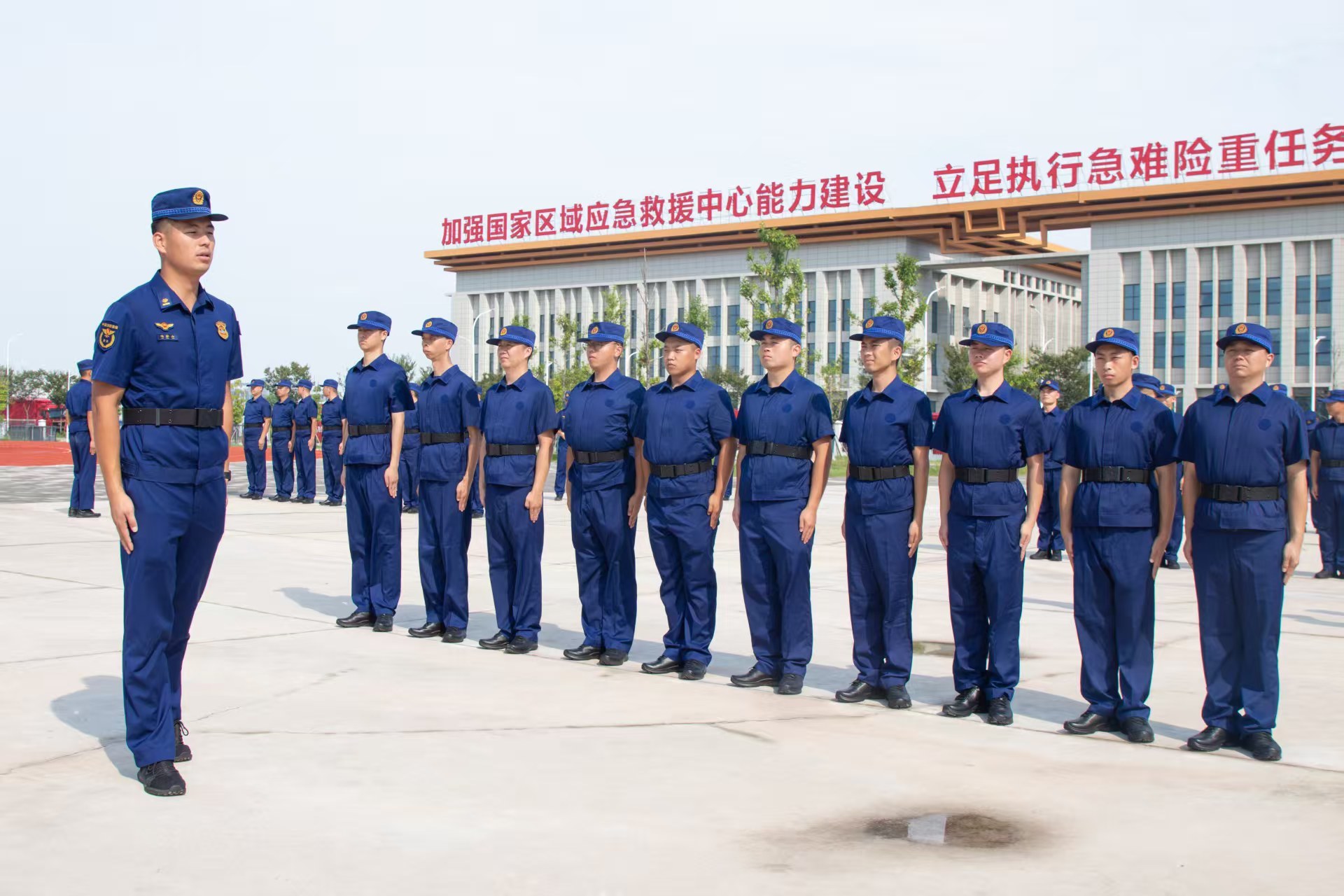 武汉市应急救援专业队正式担负战备执勤