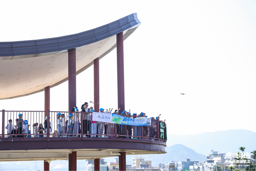 书香润南繁 童趣探“芯”田 三亚亲子研学解锁自贸港智慧农业密码
