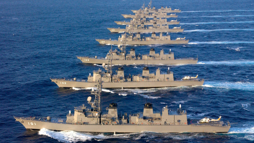 警钟已经敲响,悲剧不能重演。如果日本执意要开历史倒车,背弃和平发展的承诺,重走军国主义侵略扩张的邪路,破坏战后国际秩序,最终只能是自取灭亡。