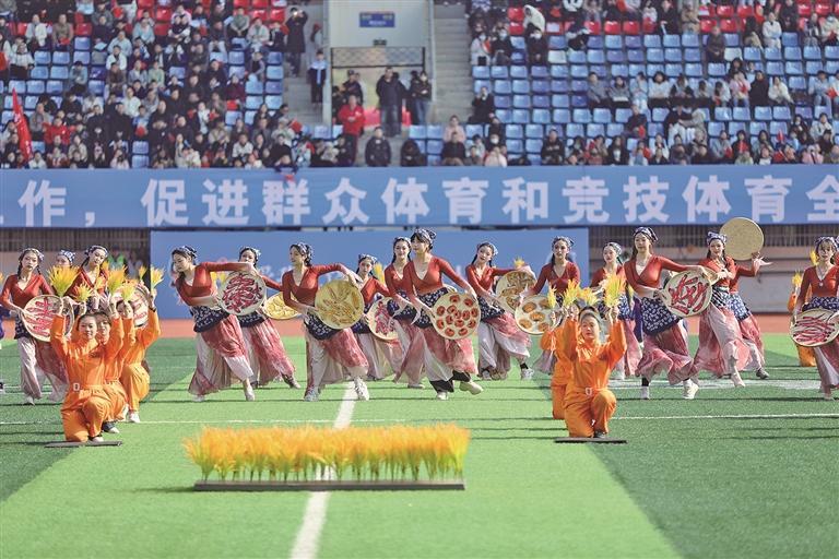 文体表演充满活力。