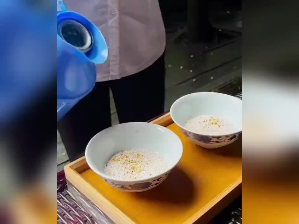 阿姨：我冲藕粉很厉害，你可以拍下来