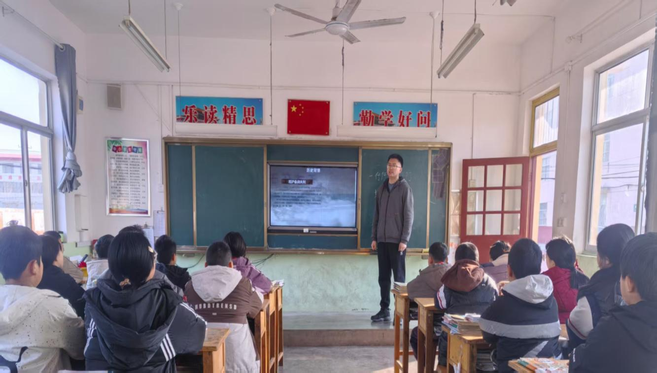 聊城东昌府区郑家镇镇西小学开展“国家公祭日”主题活动