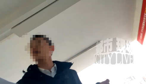 大众车尾灯赔了却没换？南昌恒信上汽大众4S店和平安保险不正面作答