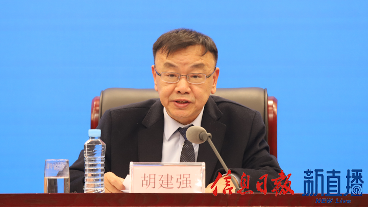 省交通运输厅二级巡视员胡建强