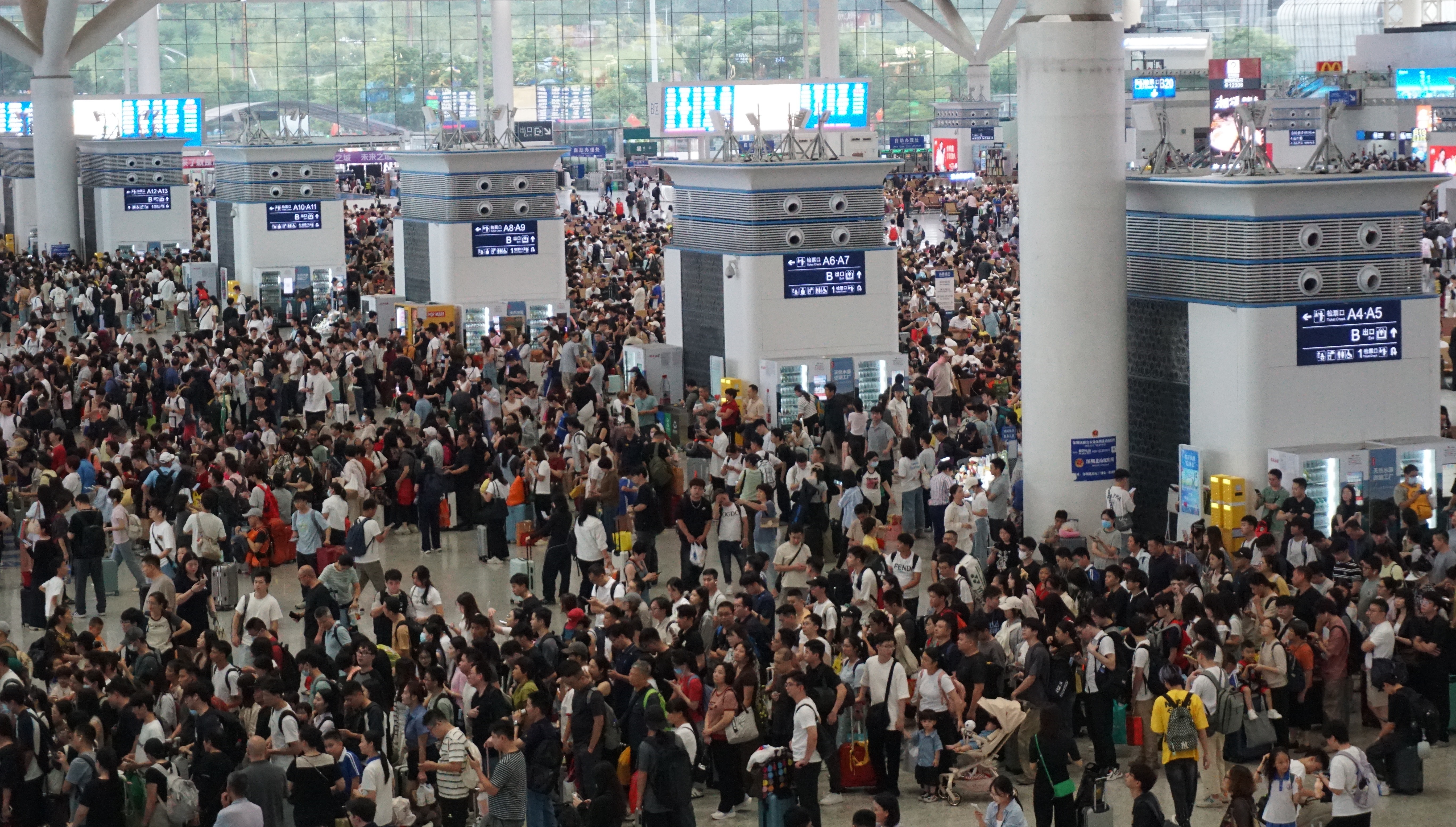 1.2亿人次，深圳北站到发旅客已超去年总量！