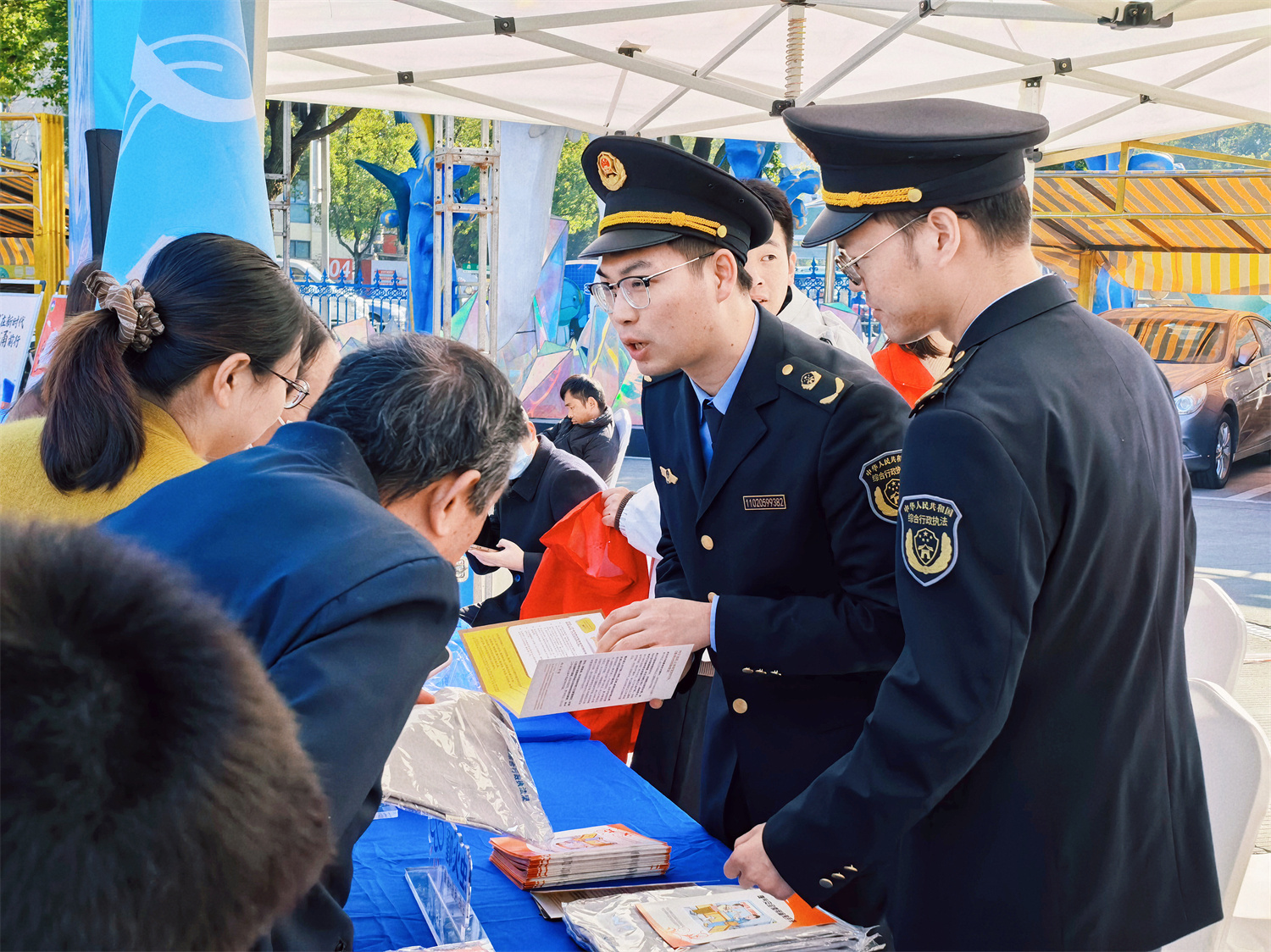 以“鄞火之光”照亮“普法之路”——鄞州区综合行政执法局持续打造“鄞火虫”法治品牌