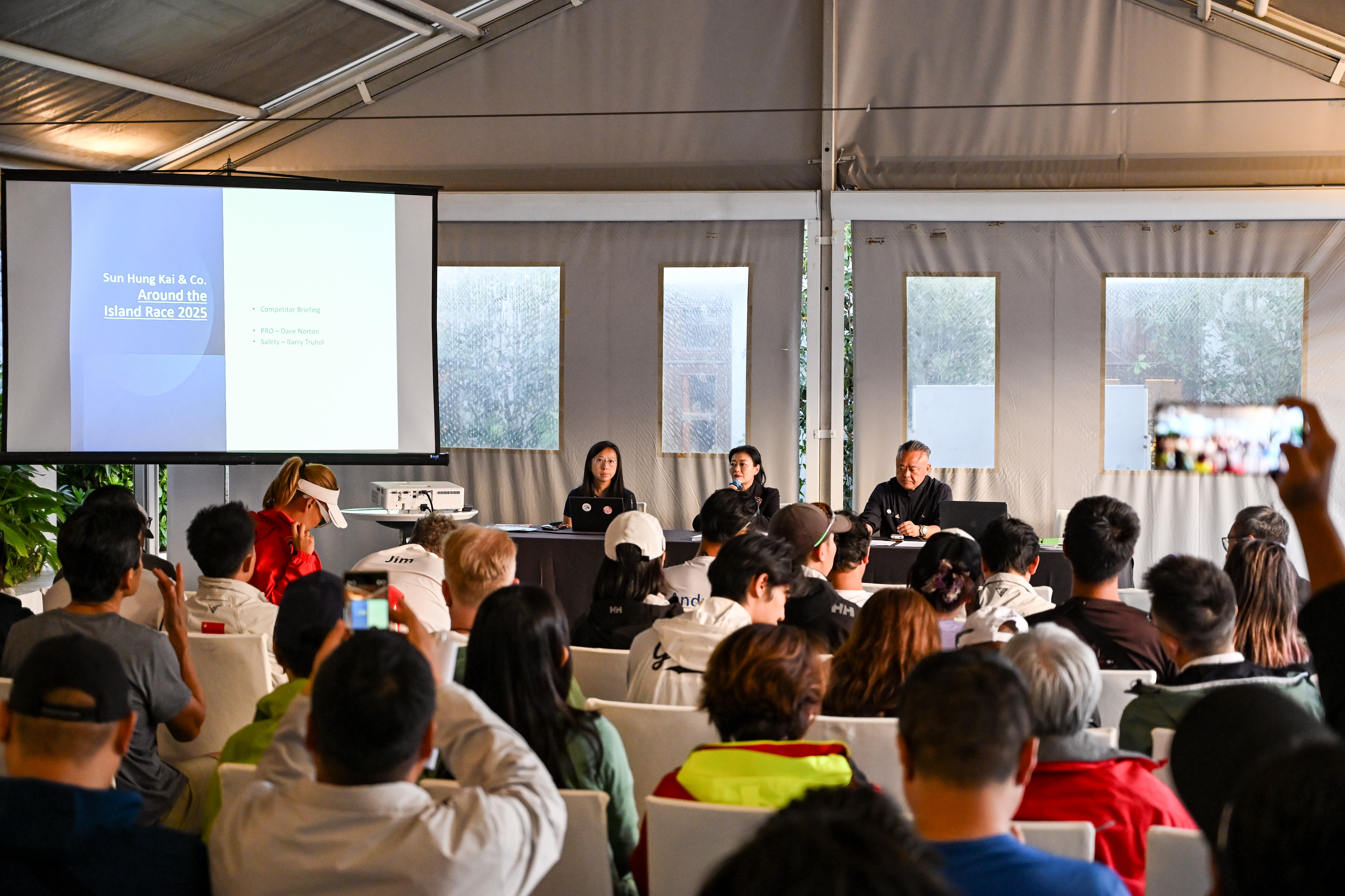 第17届中国杯帆船赛12月13日开赛 船长会议：创新“一赛两城三赛制”备受期待