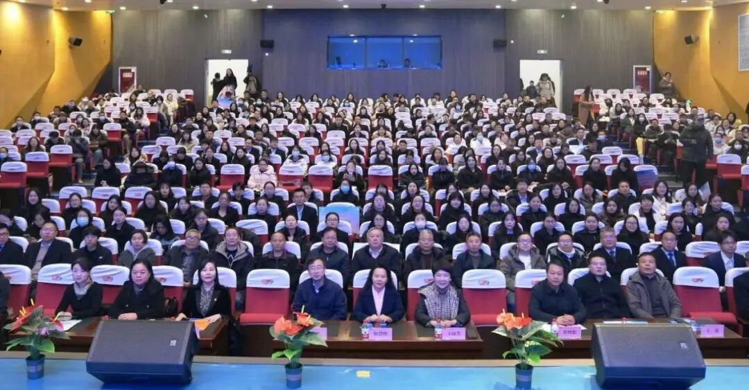 西安教科院聚焦人工智能+教學 探索“三師課堂”融合路徑