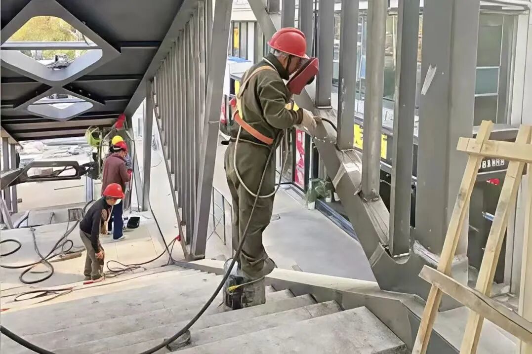 九江长虹大道这条过街天桥12月12日正式通行