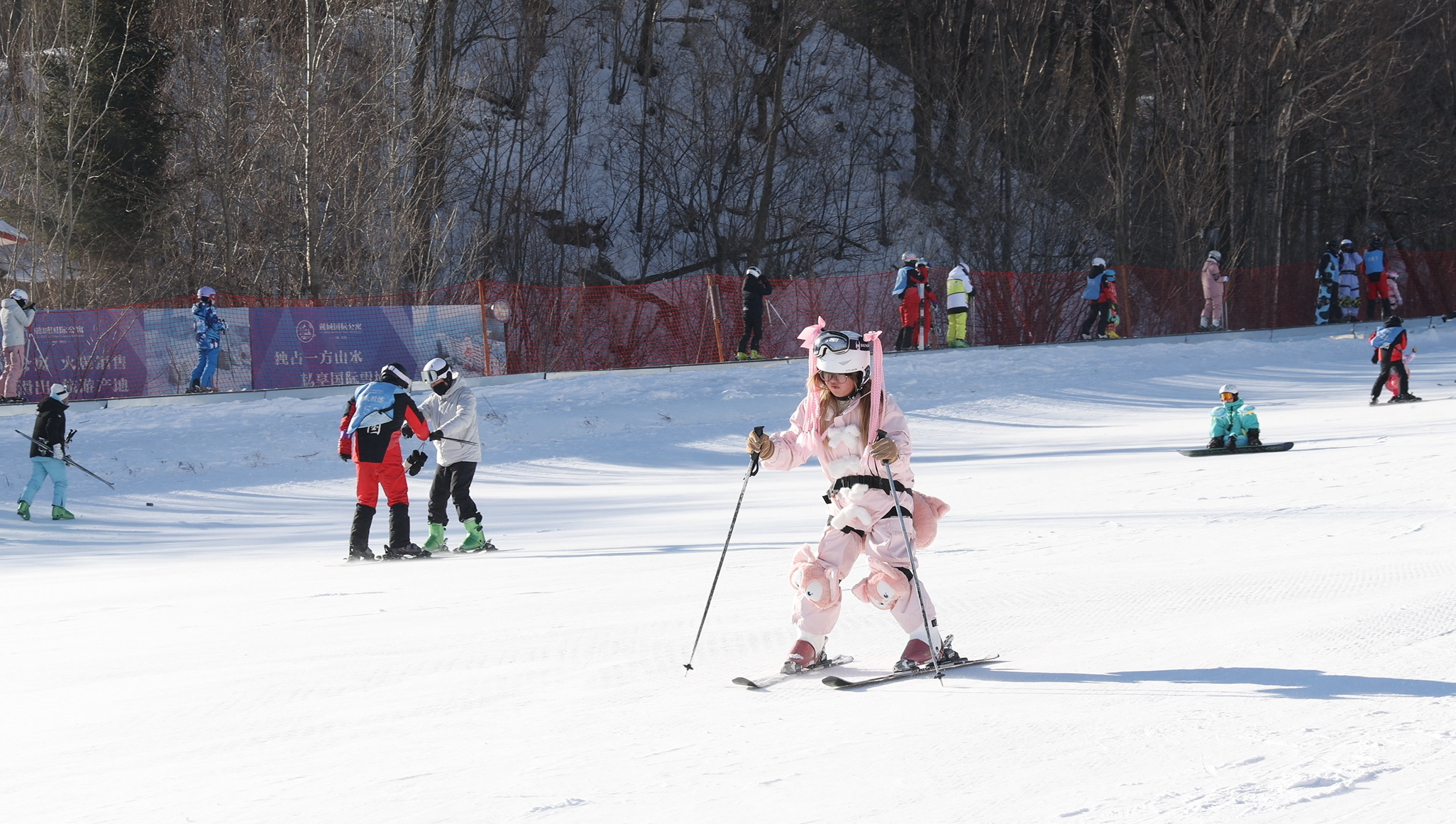 冰天雪地绘新卷,共创未来启华章 第二十三届亚布力滑雪节隆重启幕