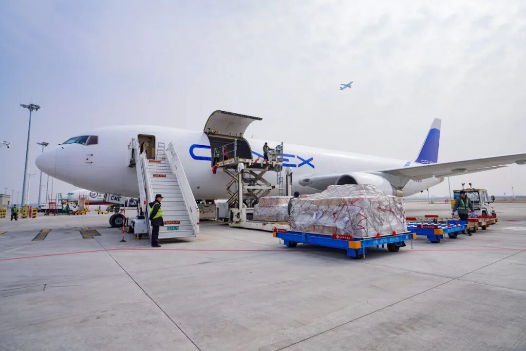 空港新城三項核心數據暴漲200%+