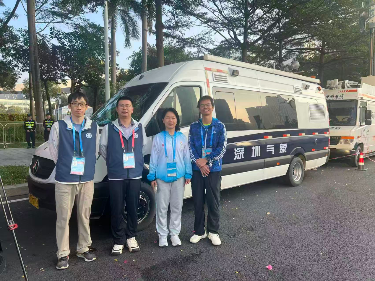 12月7日早晨6时许，现场保障人员准时到位。