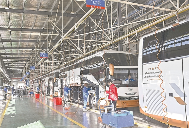 “江西造”客车加速驶向全球市场（图）