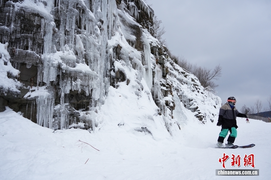 美国东北部进入雪上运动季