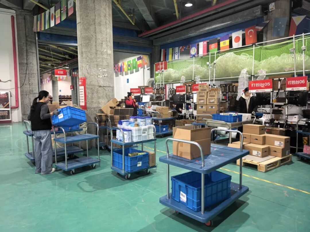 空港新城三項核心數據暴漲200%+