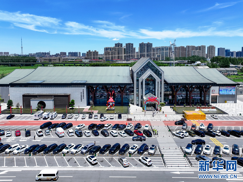 图为湖北交投楚天高速潜江服务区 （2025年9月23日拍摄） 吴迪摄 新华网发 （湖北交投集团供图）