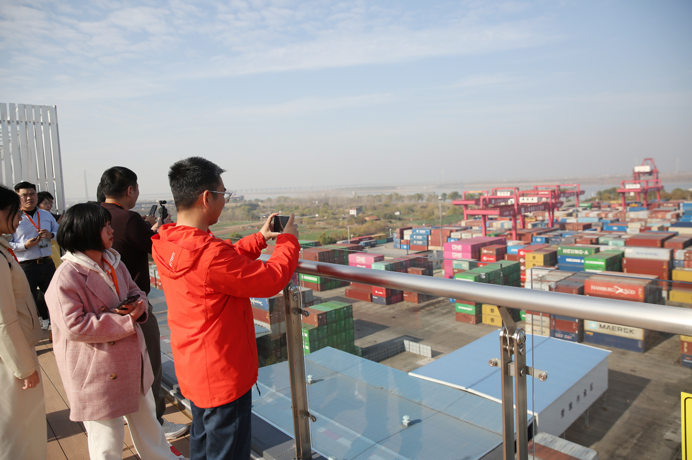 【高质量发展看九江】向江图强启新程！上港集团九江城西二期码头激活港城发展新动能