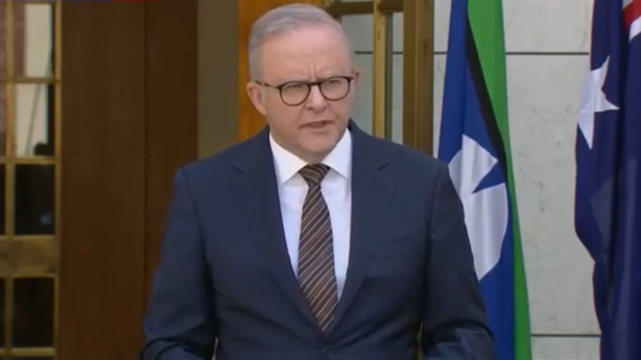 光明战胜黑暗！澳大利亚总理定12月21日为全国“深思日” 悼念悉尼邦迪海滩恐怖袭击遇难者