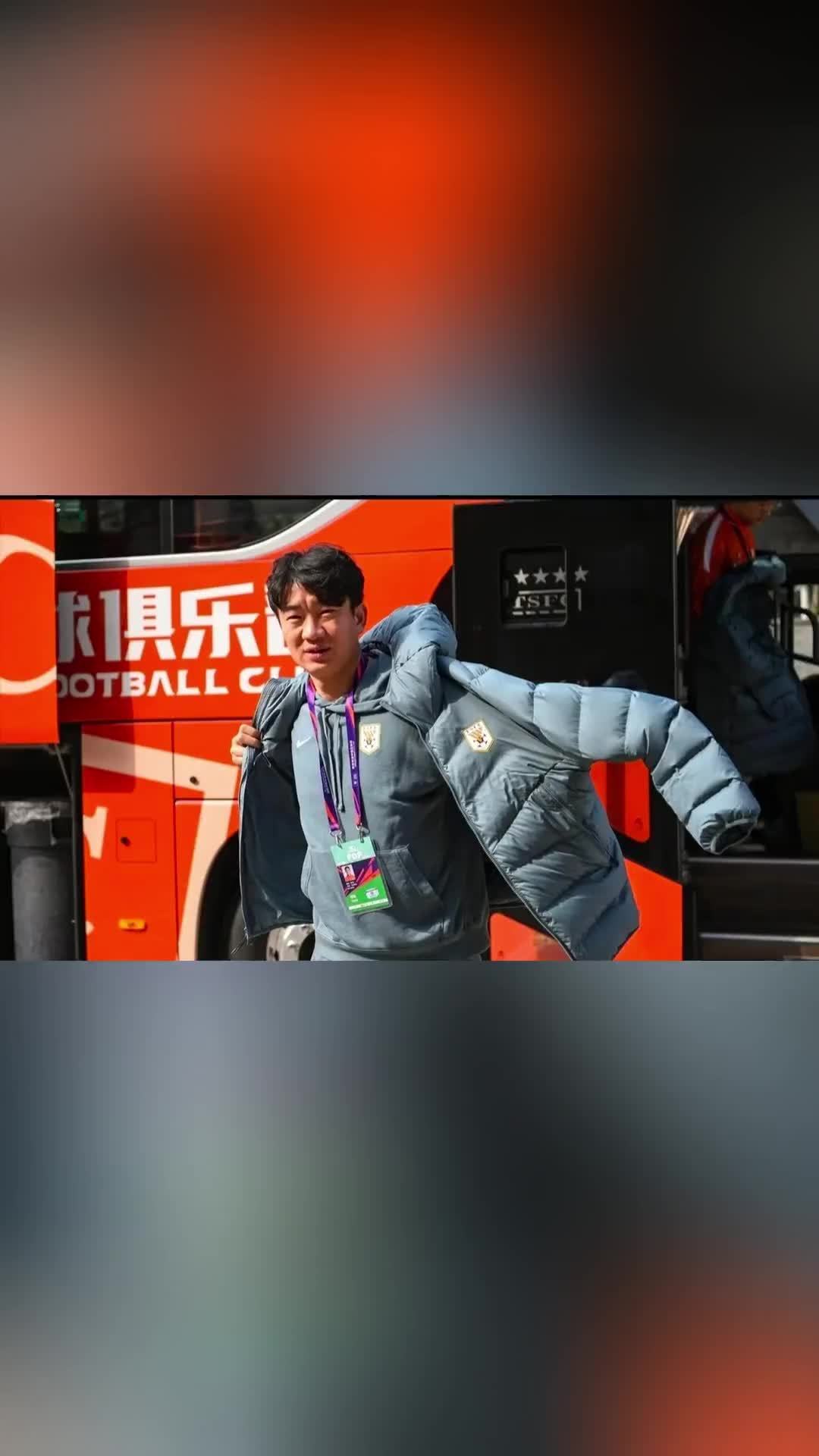 被前国脚戴琳欠钱球迷已离世，律师：家属应保存相关证据证明起诉