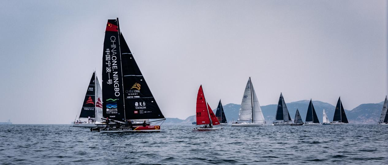 中国宁波一号超越其他赛船