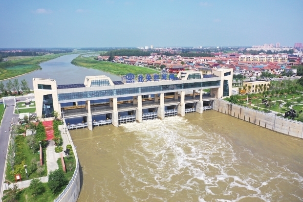 贾鲁河周口扶沟段发挥抗旱保灌效益（2025年9月14日摄）。彭可 摄