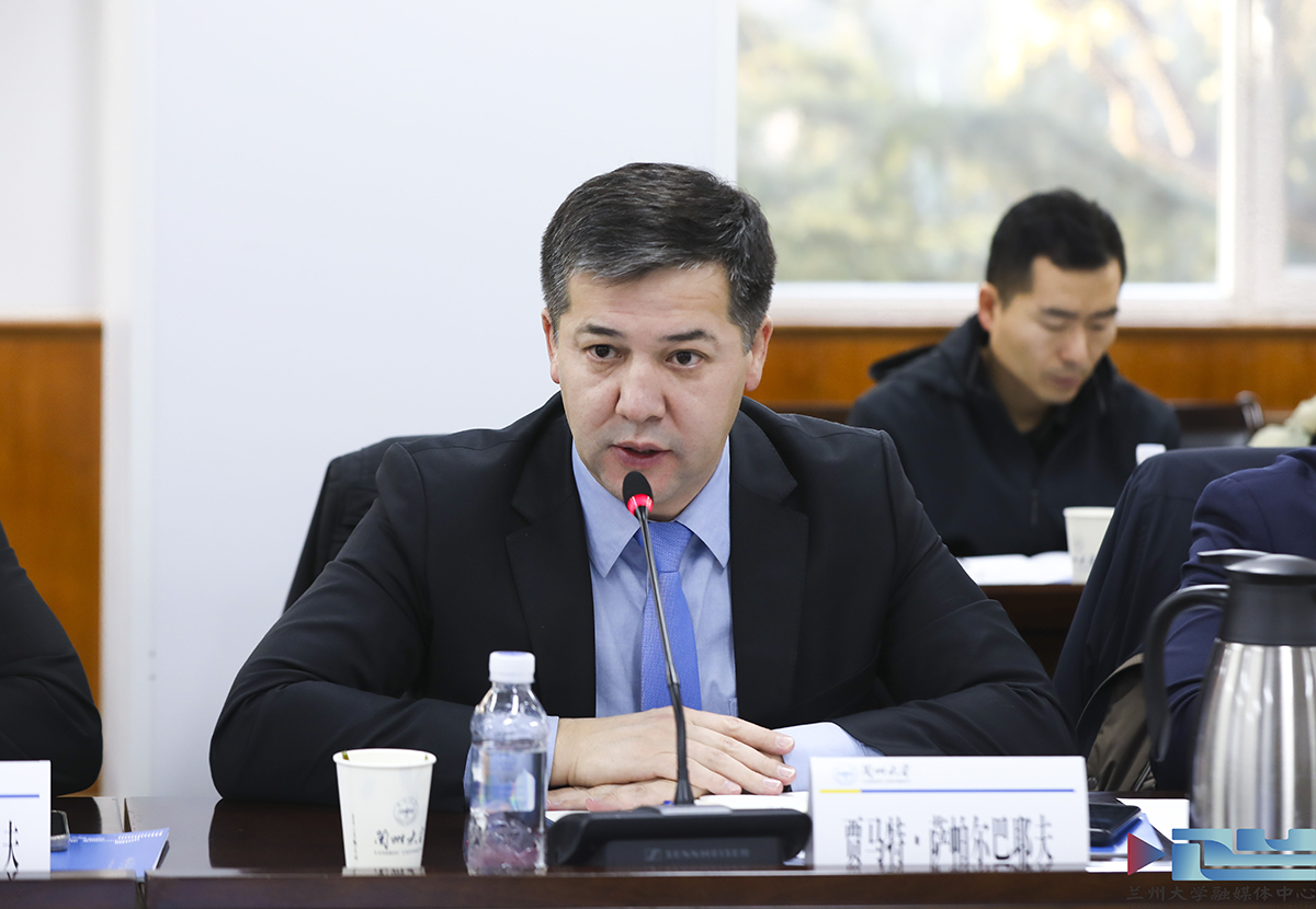 贾马特&middot;萨帕尔巴耶夫致辞