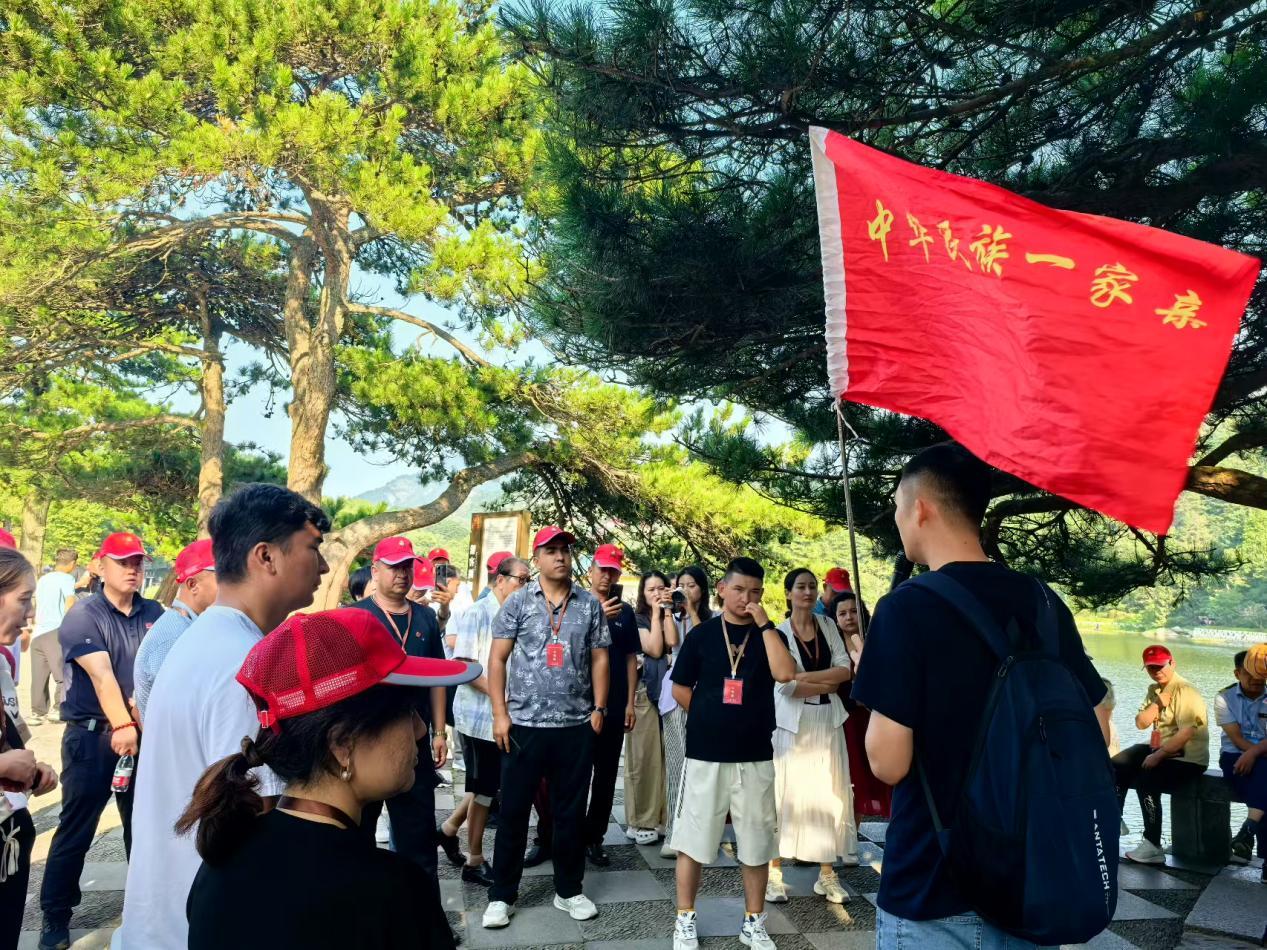 庐山市牯岭镇：民生织就民族团结“红石榴”
