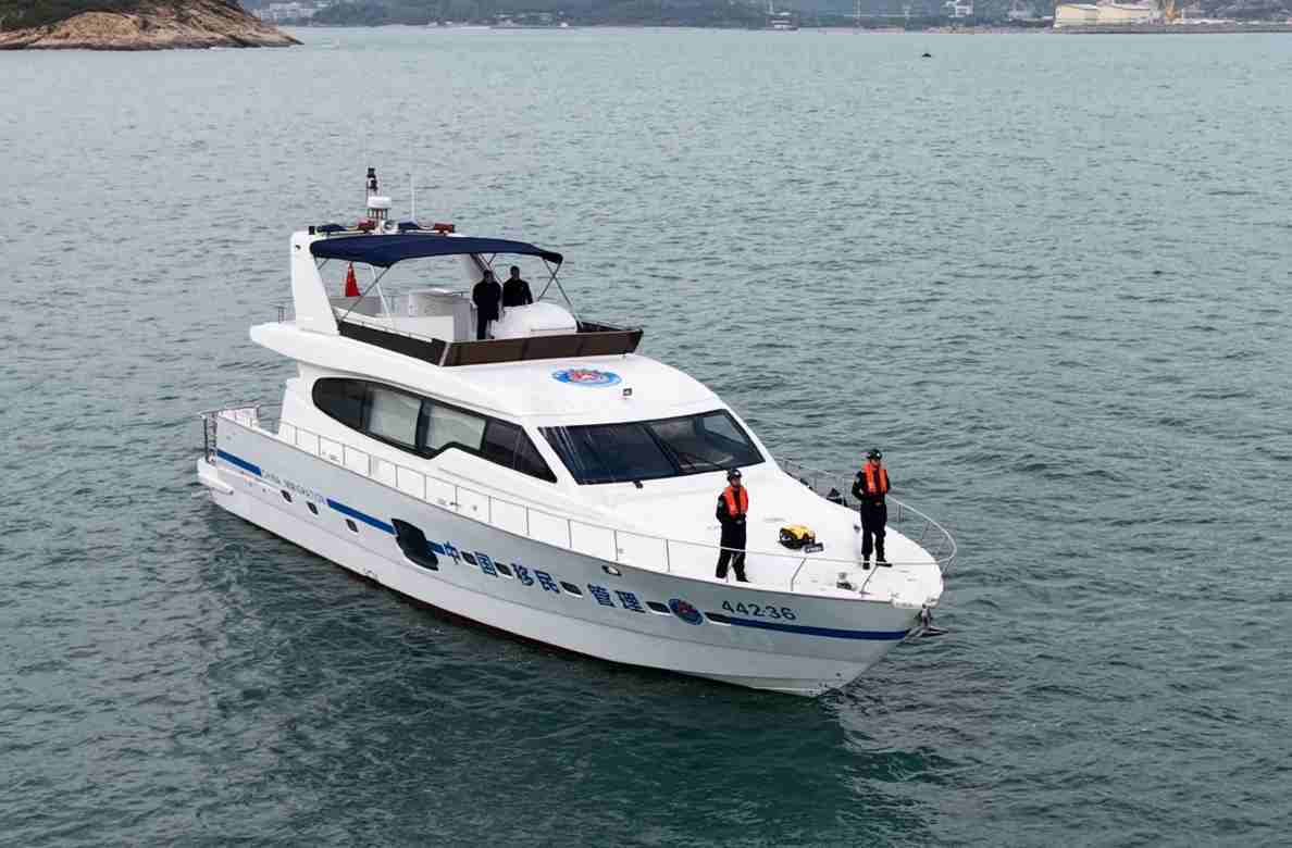 风帆过处，藏蓝身影忠诚守护 深圳边检总站盐田边检站全力保障中国杯帆船赛