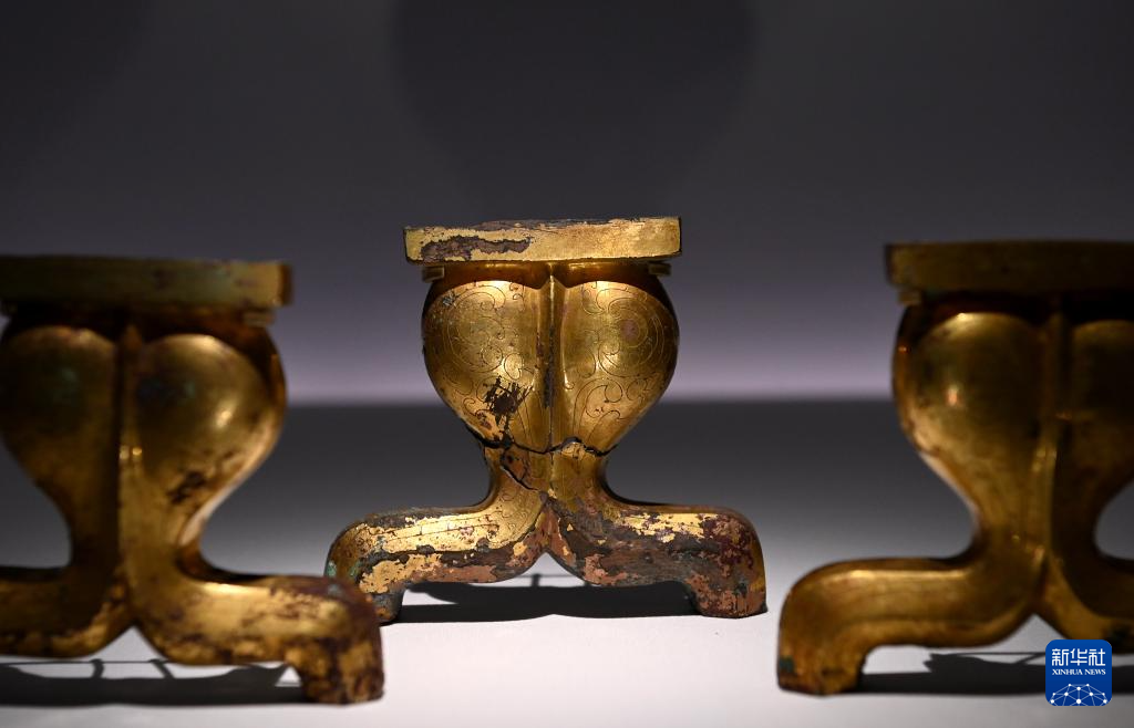 西漢&middot;鎏金云紋銅案足1982年出土于西安東郊紅旗公社三店村漢墓藏于陜西歷史博物館秦漢館