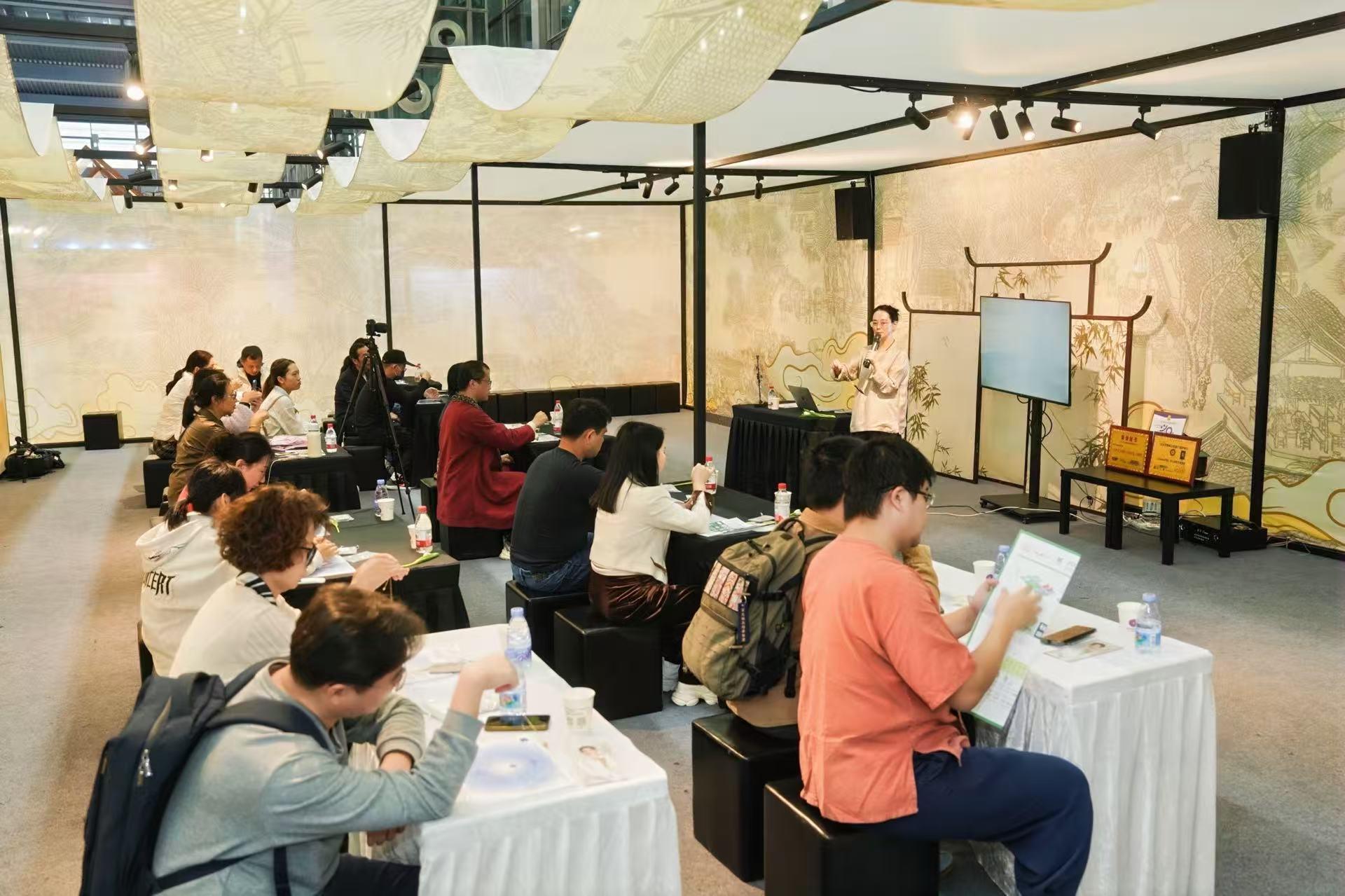 灵摆非遗文化赋能美好生活 亮相大湾区健康产业展