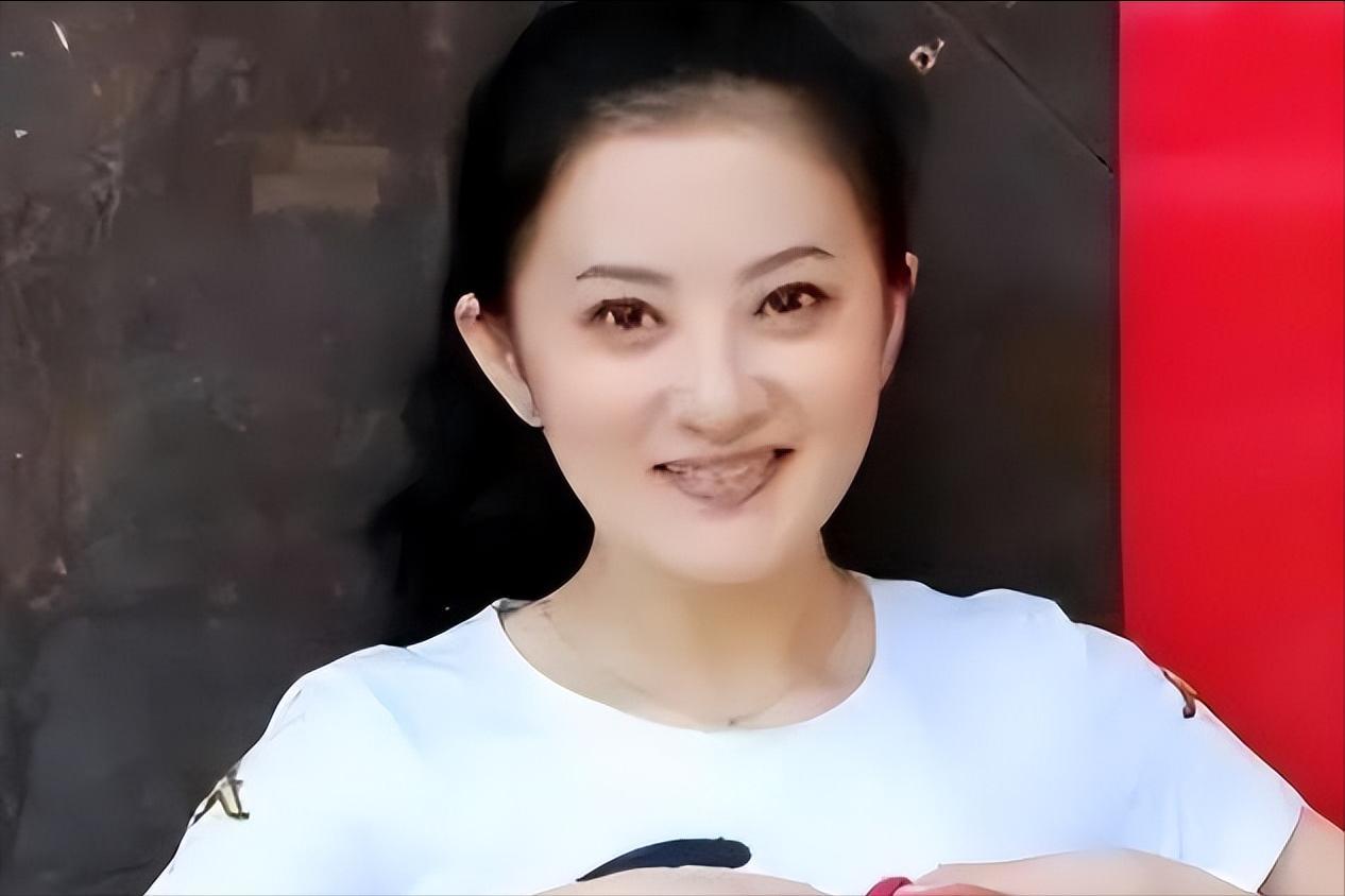 没想到，44岁仍选择不婚不育的金铭，早已走上了另一条大道__没想到，44岁仍选择不婚不育的金铭，早已走上了另一条大道