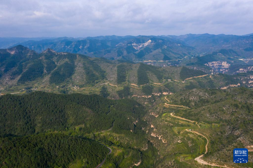 山西省长治市平顺县七子沟村太行山一景(8月27日摄,无人机照片)。新华社记者 杨晨光 摄